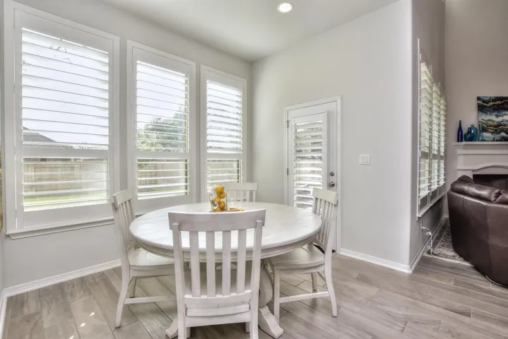 Dining nook 