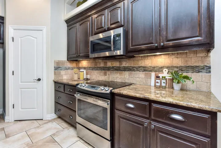 31109 Kingsway Rd, Georgetown, Texas 78628