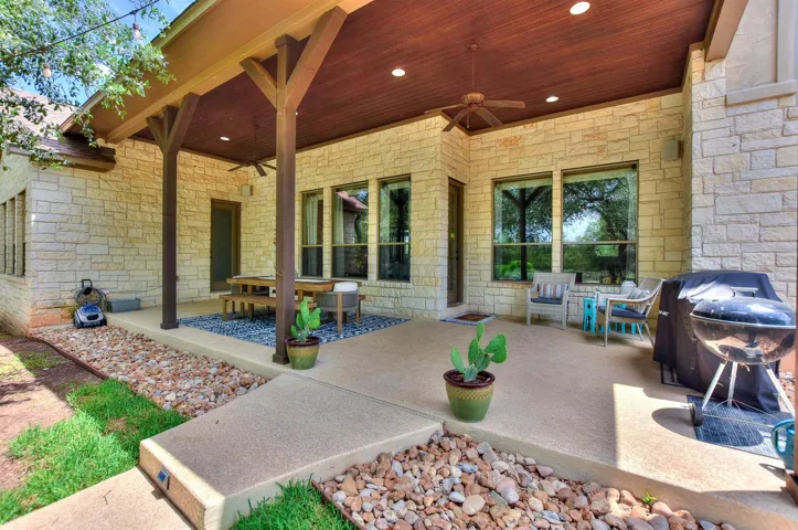 225 Gabriel Vis W, Georgetown, Texas 78633