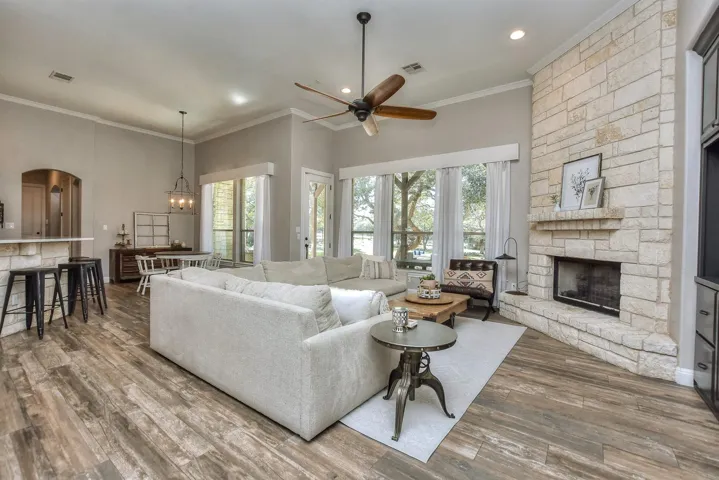 225 Gabriel Vis W, Georgetown, Texas 78633