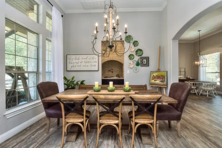 Formal Dining