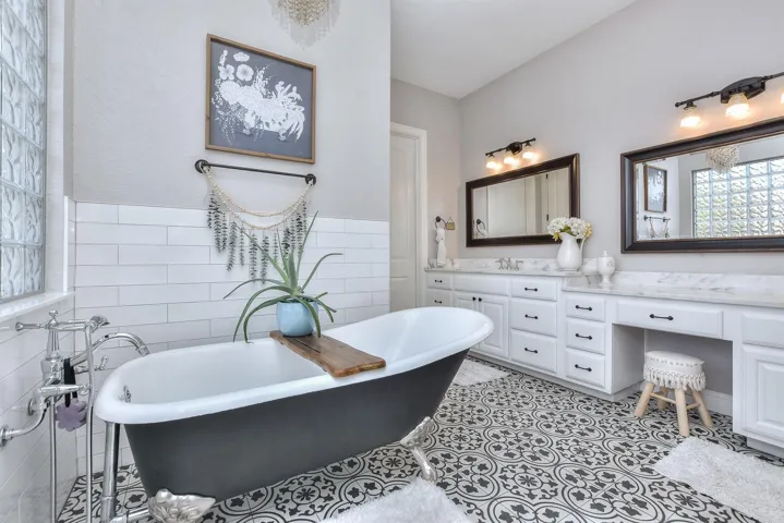 225 Gabriel Vis W, Georgetown, Texas 78633