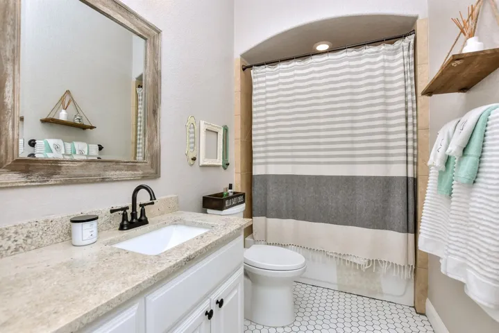 Guest Bath Downstairs 