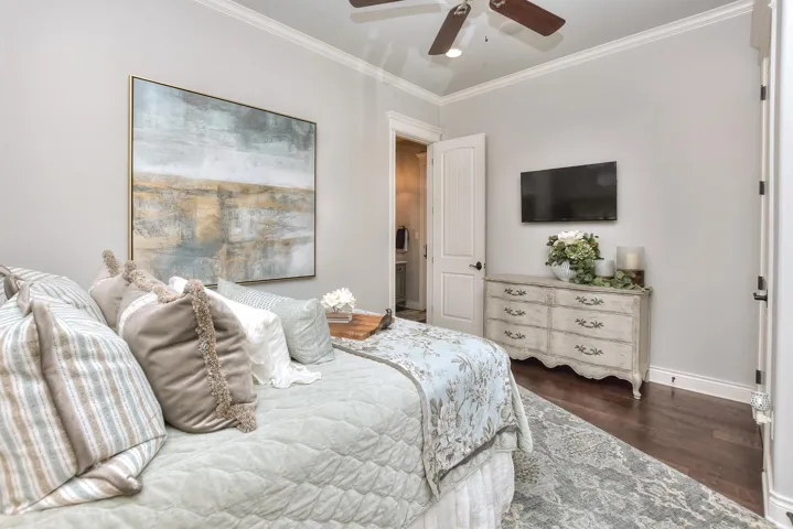Guest Room/Downstairs