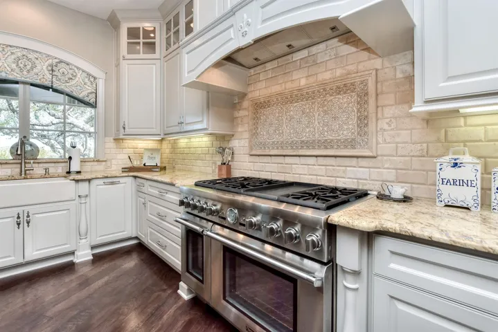 216 Vista Ln, Georgetown, Texas 78633