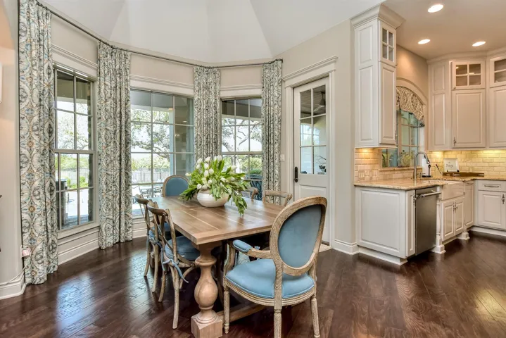 Kitchen Dining Nook