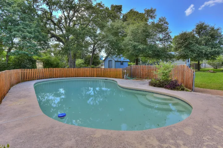 101 Candlelight Cir, Georgetown, Texas 78628