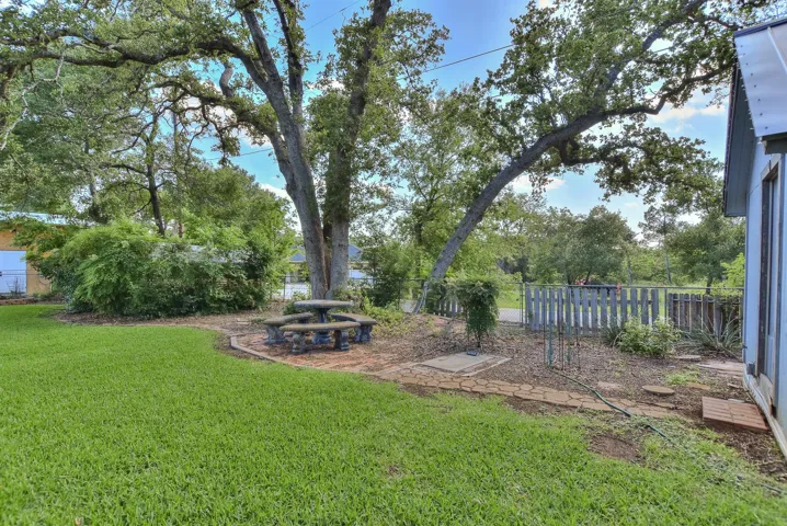 101 Candlelight Cir, Georgetown, Texas 78628