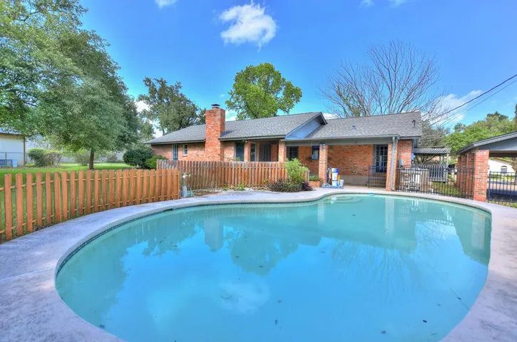 101 Candlelight Cir, Georgetown, Texas 78628