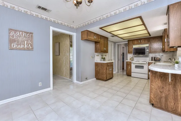 101 Candlelight Cir, Georgetown, Texas 78628