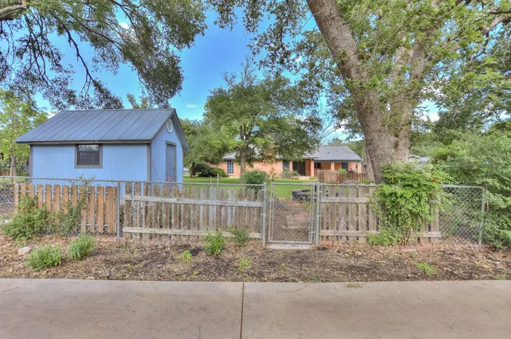 101 Candlelight Cir, Georgetown, Texas 78628