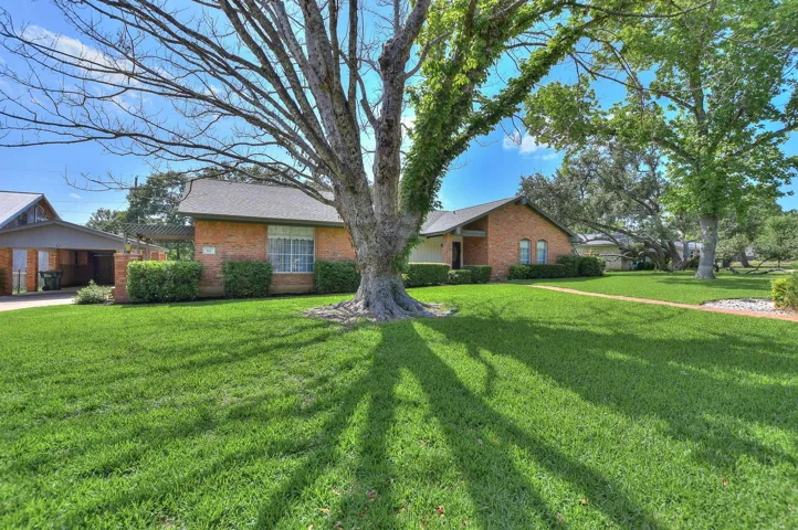 101 Candlelight Cir, Georgetown, Texas 78628