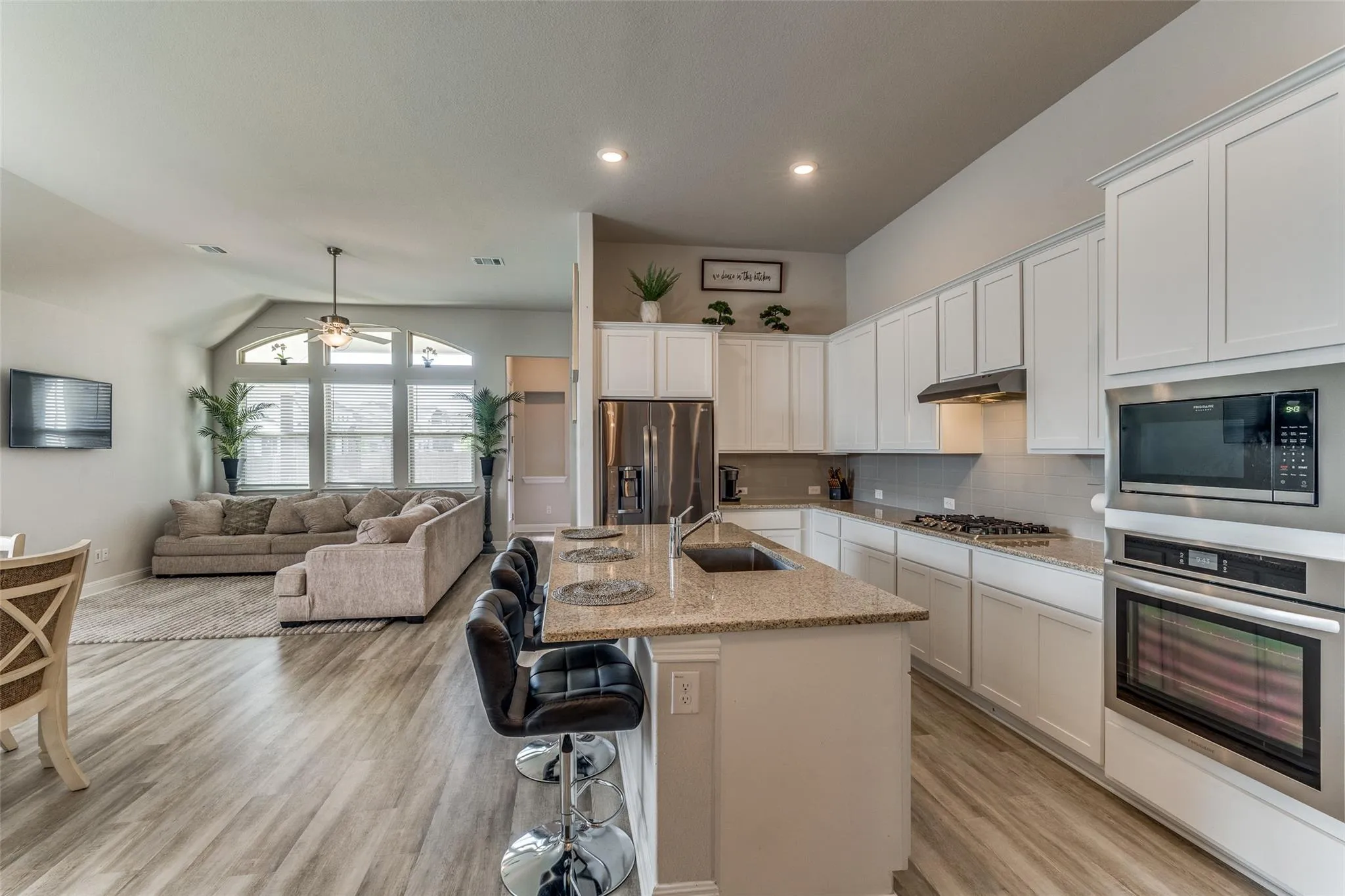 Photo 5 of 151 PERIWINKLE LN