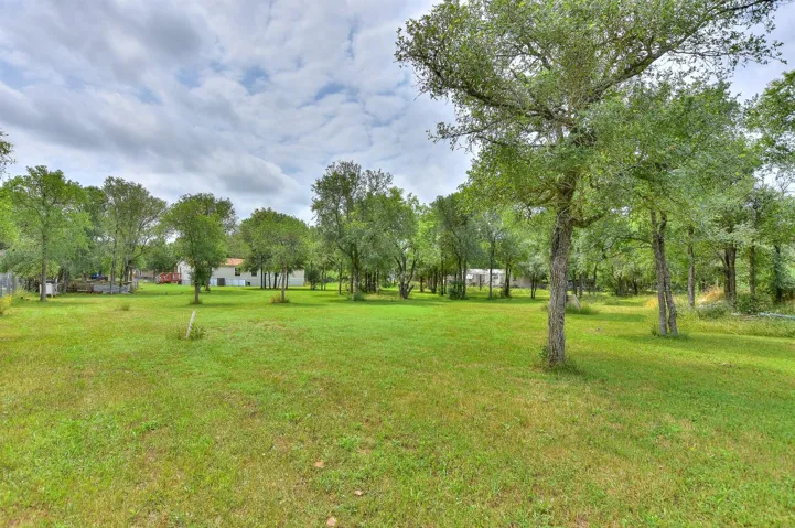 108 Forest Bend None, Dale, Texas 78616