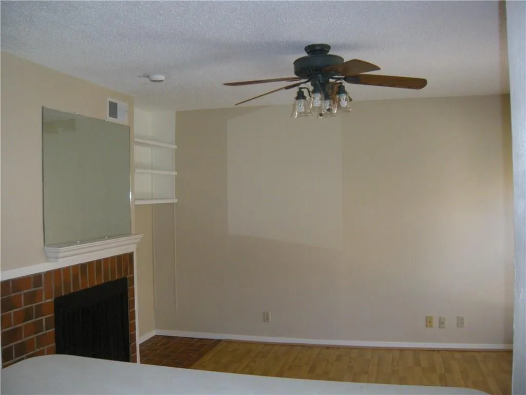Photo 5 of 2110 RIOGRANDE ST #302