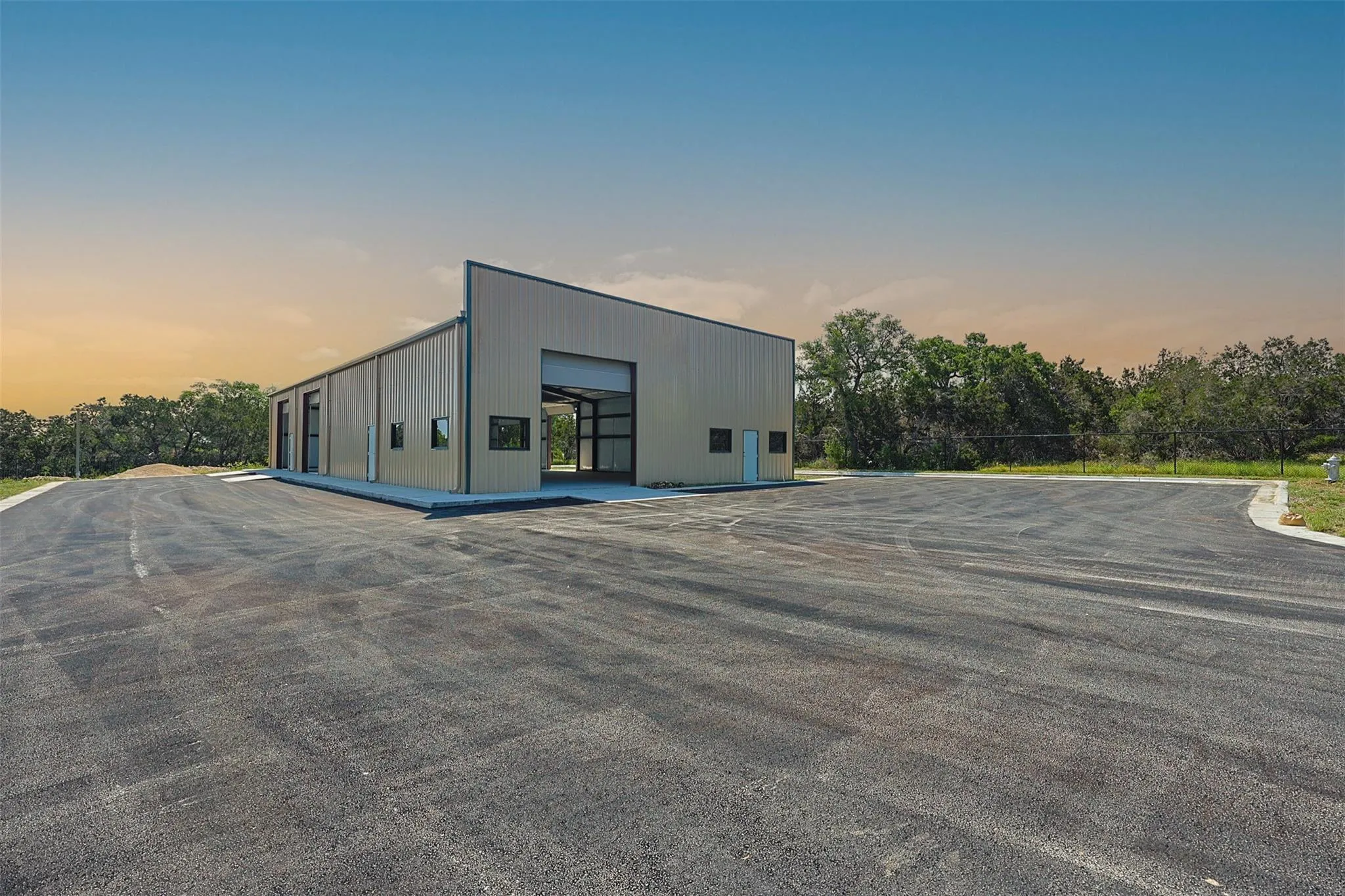 Photo 2 of 3364 N BAGDAD RD