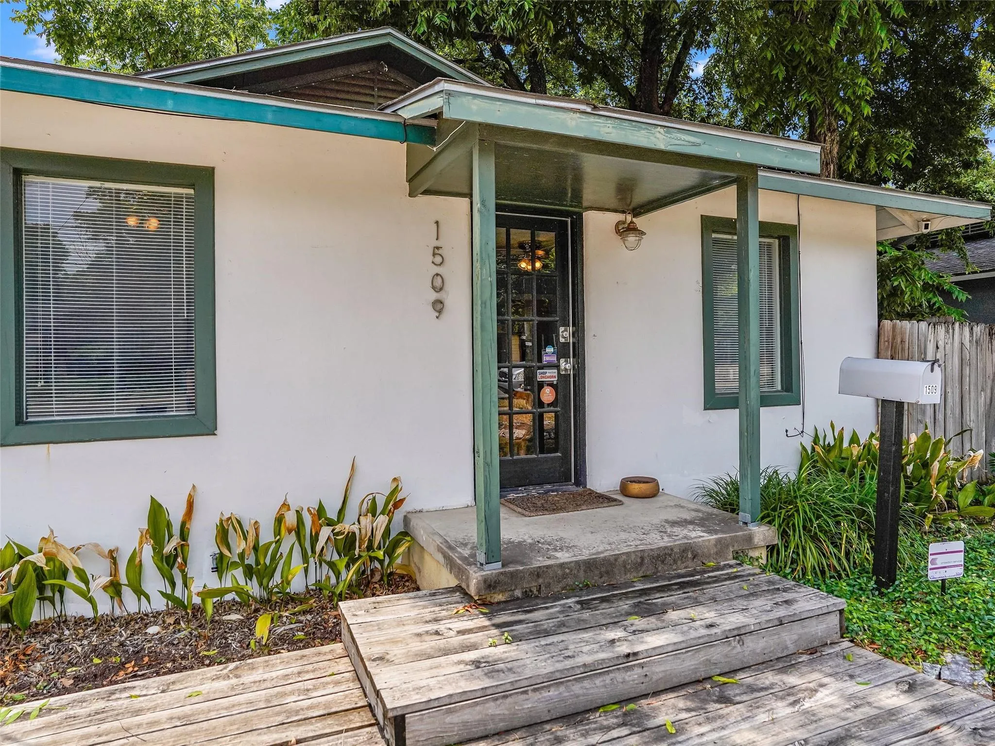 Photo of 1509 W KOENIG LN, Austin, TX, 78756