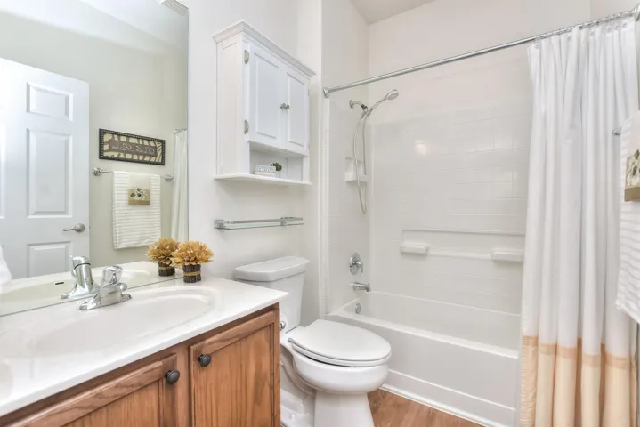 Just outside the 2nd bedroom is the 2nd bathroom...which serves this bedroom, but also your guests who come over for dinner...