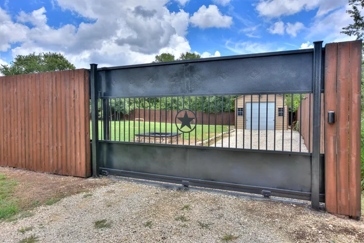 201 County Road 262 Rd, Georgetown, Texas 78633