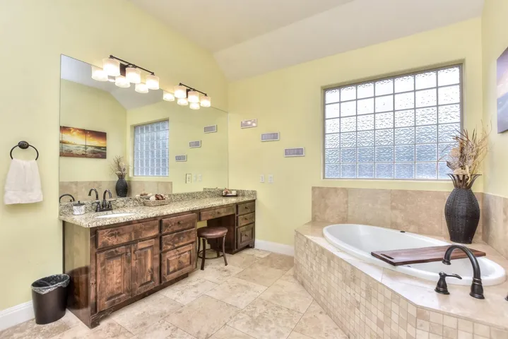 201 County Road 262 Rd, Georgetown, Texas 78633