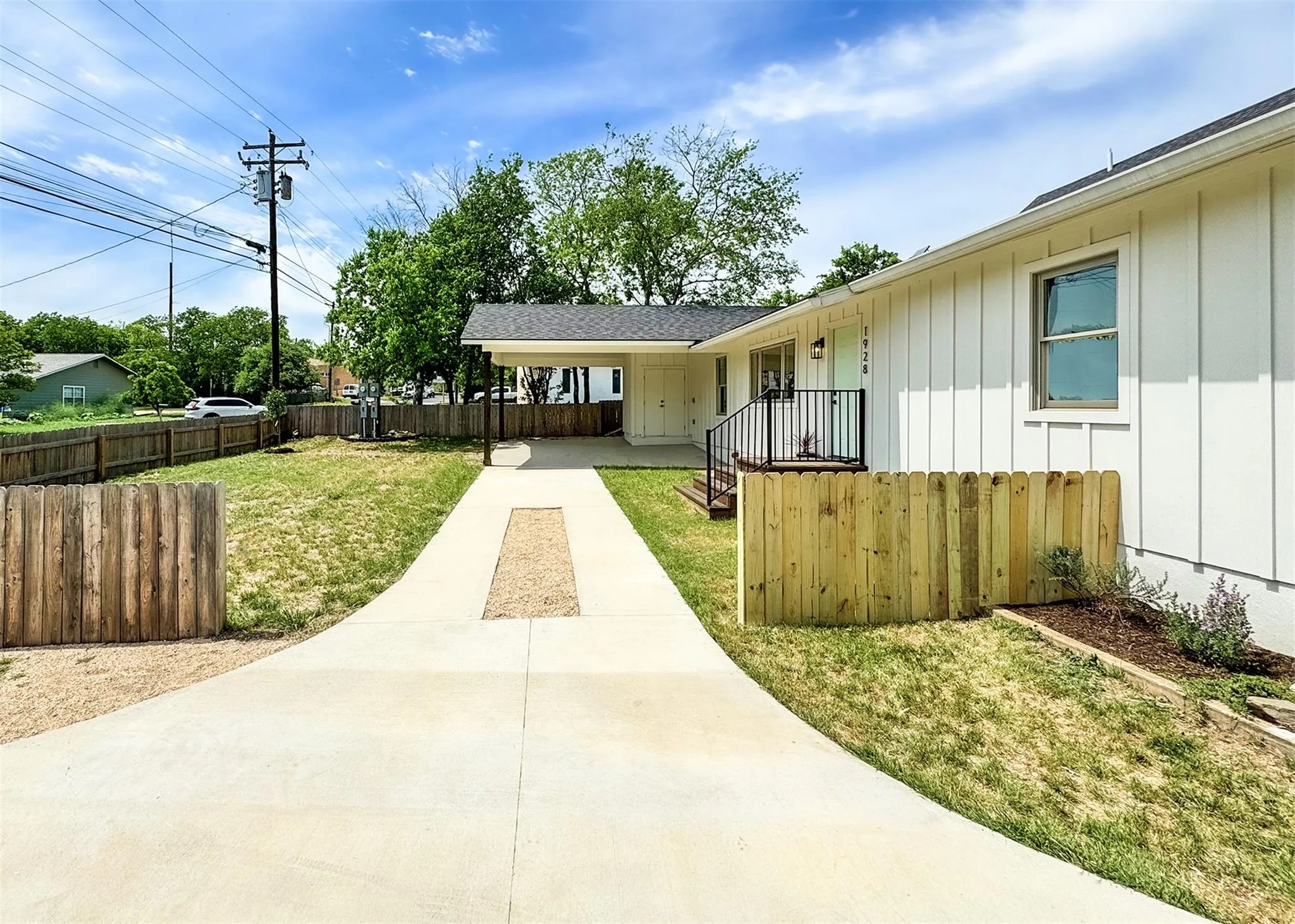 Photo of 1928 MILES AVE #1, Austin, TX, 78745