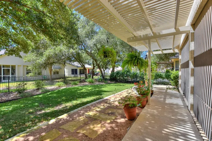 103 Whispering Wind Dr, Georgetown, Texas 78633