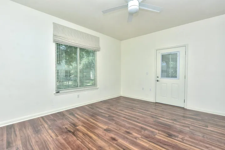 103 Whispering Wind Dr, Georgetown, Texas 78633
