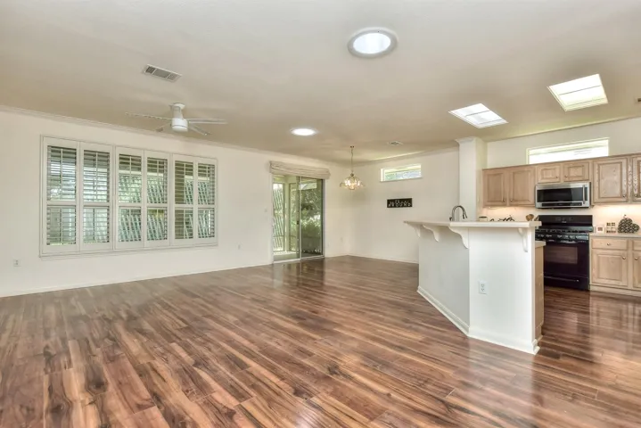 103 Whispering Wind Dr, Georgetown, Texas 78633