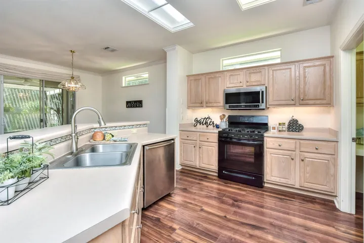 103 Whispering Wind Dr, Georgetown, Texas 78633