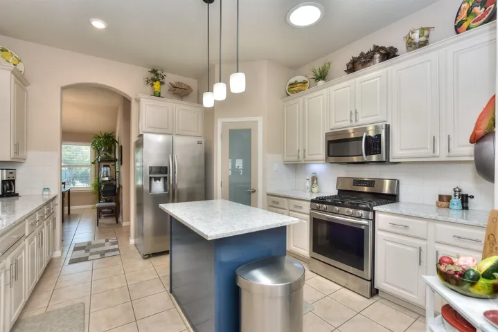 Gorgeous chef's kitchen loaded with upgrades!