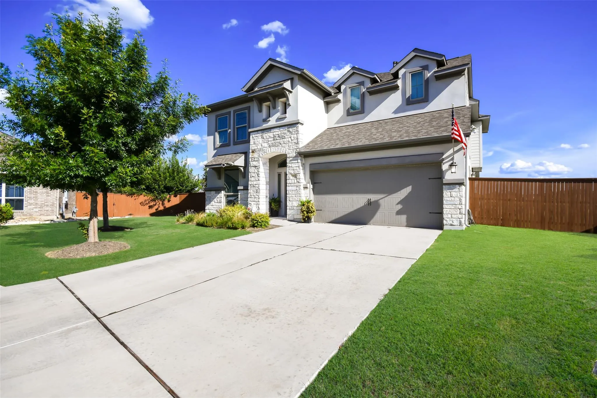 Photo 2 of 113 CASCIA CIR