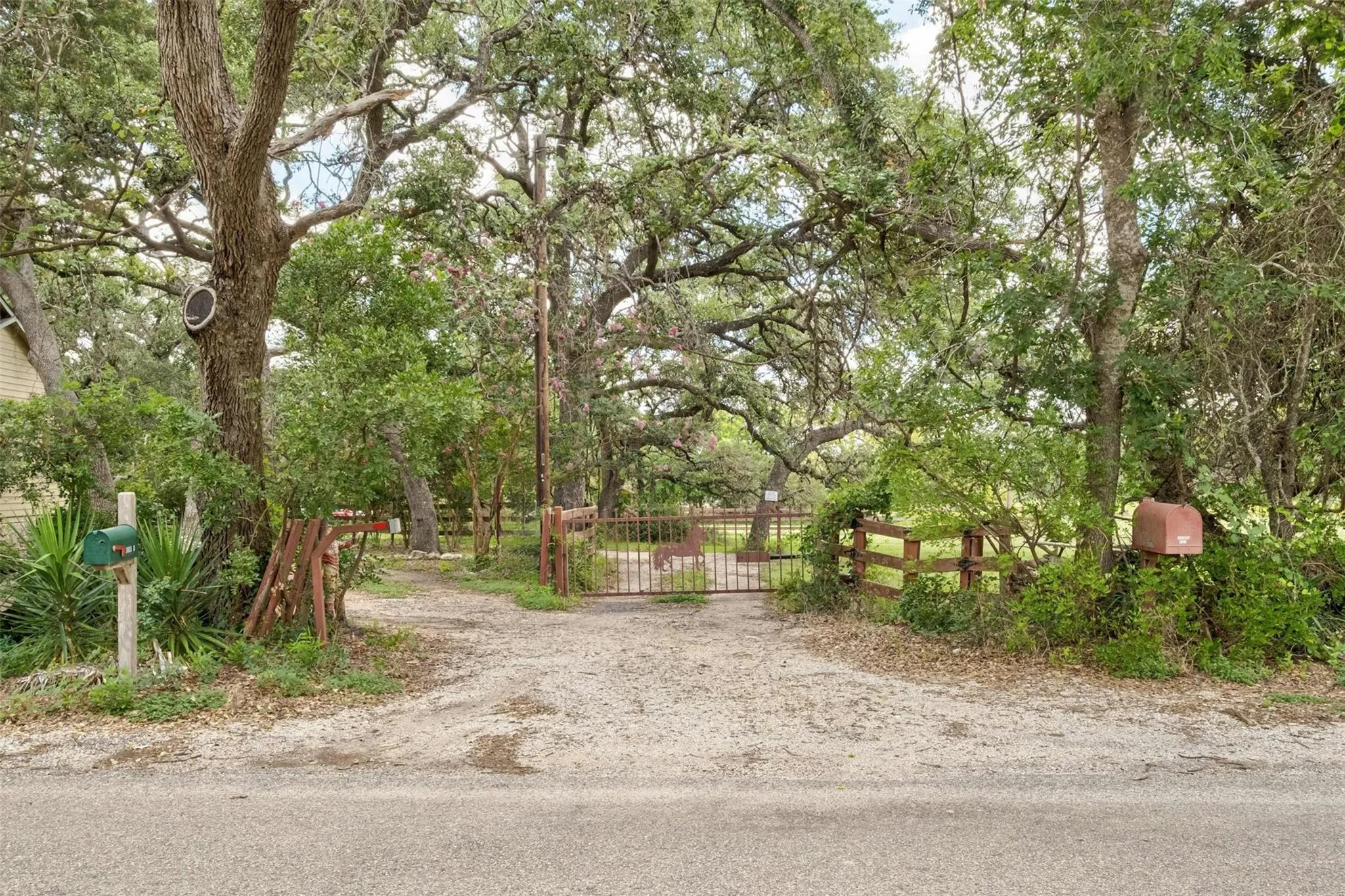Photo 2 of 3805 LONE MAN MOUNTAIN RD #B