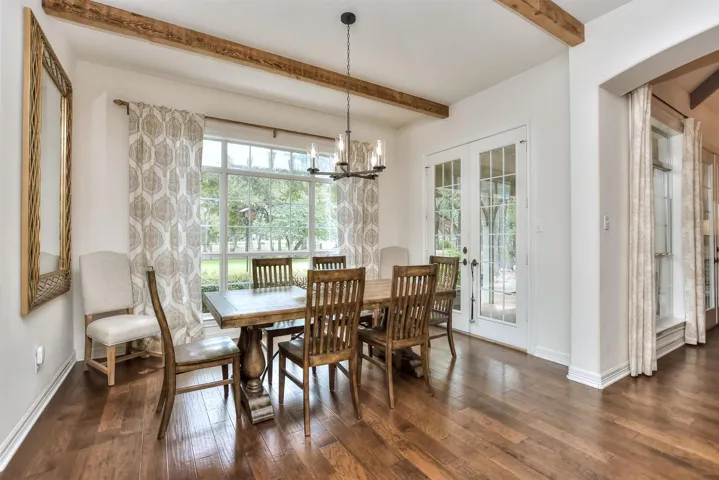Dining area open to kitchen