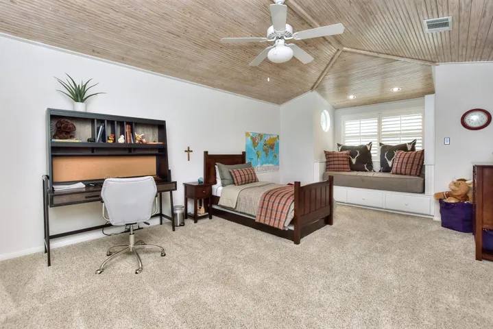 Upstairs Bedroom 1