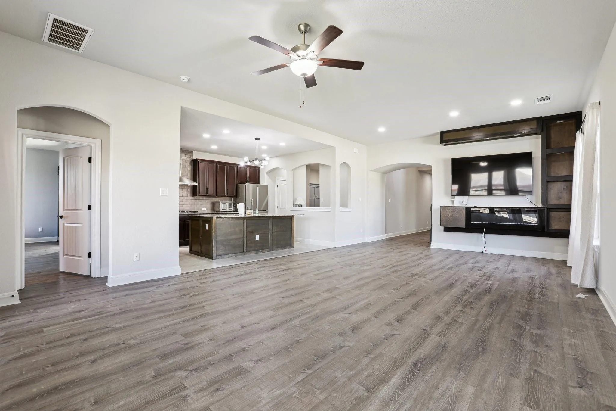 Photo 4 of 3602 CHAFF LN