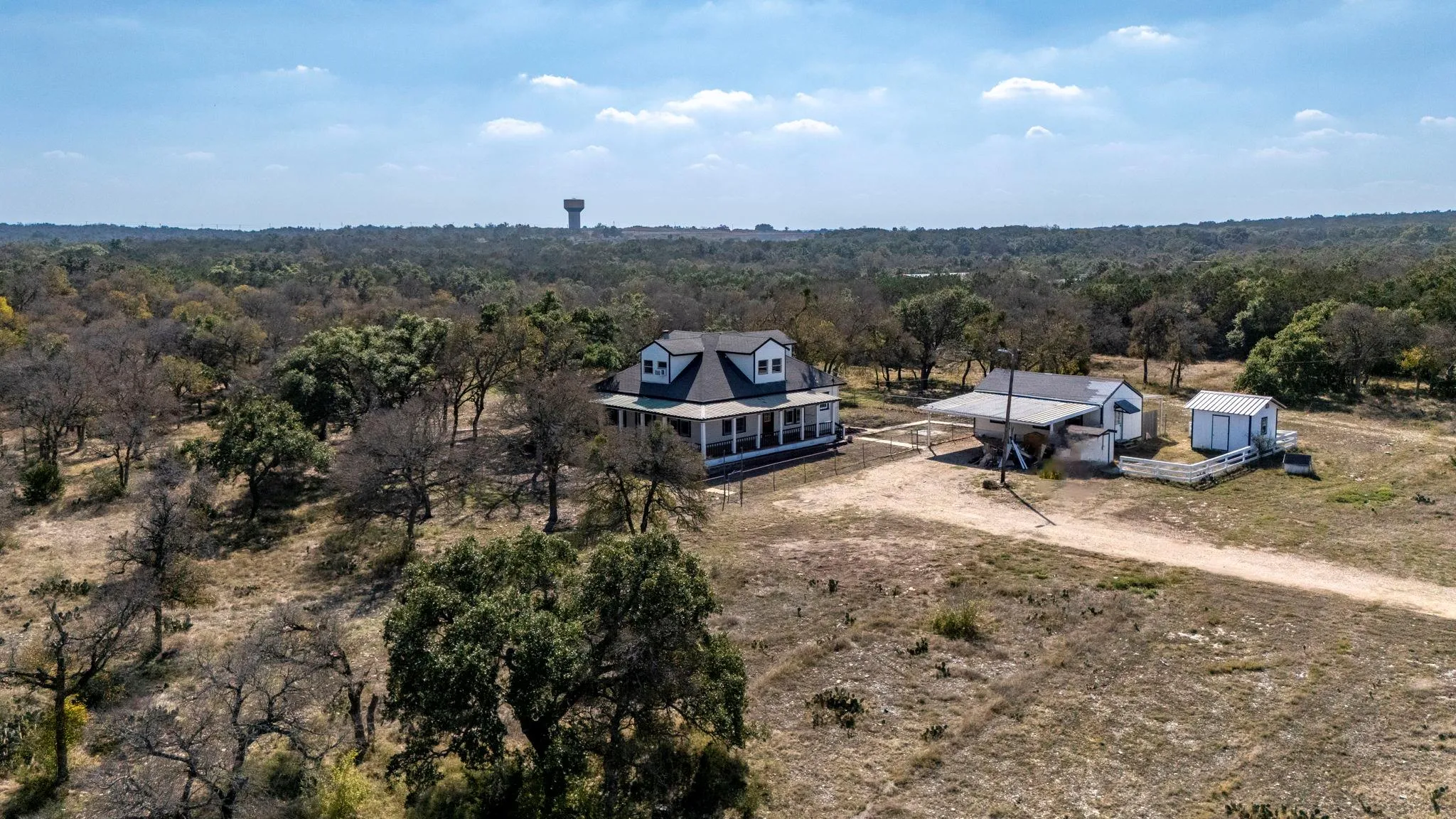 Photo of 1501 BEAVER LN, Florence, TX, 76527