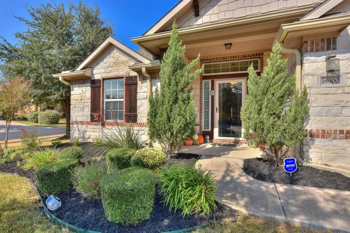 18900 Shallow Pond Trl, Pflugerville, Texas 78660