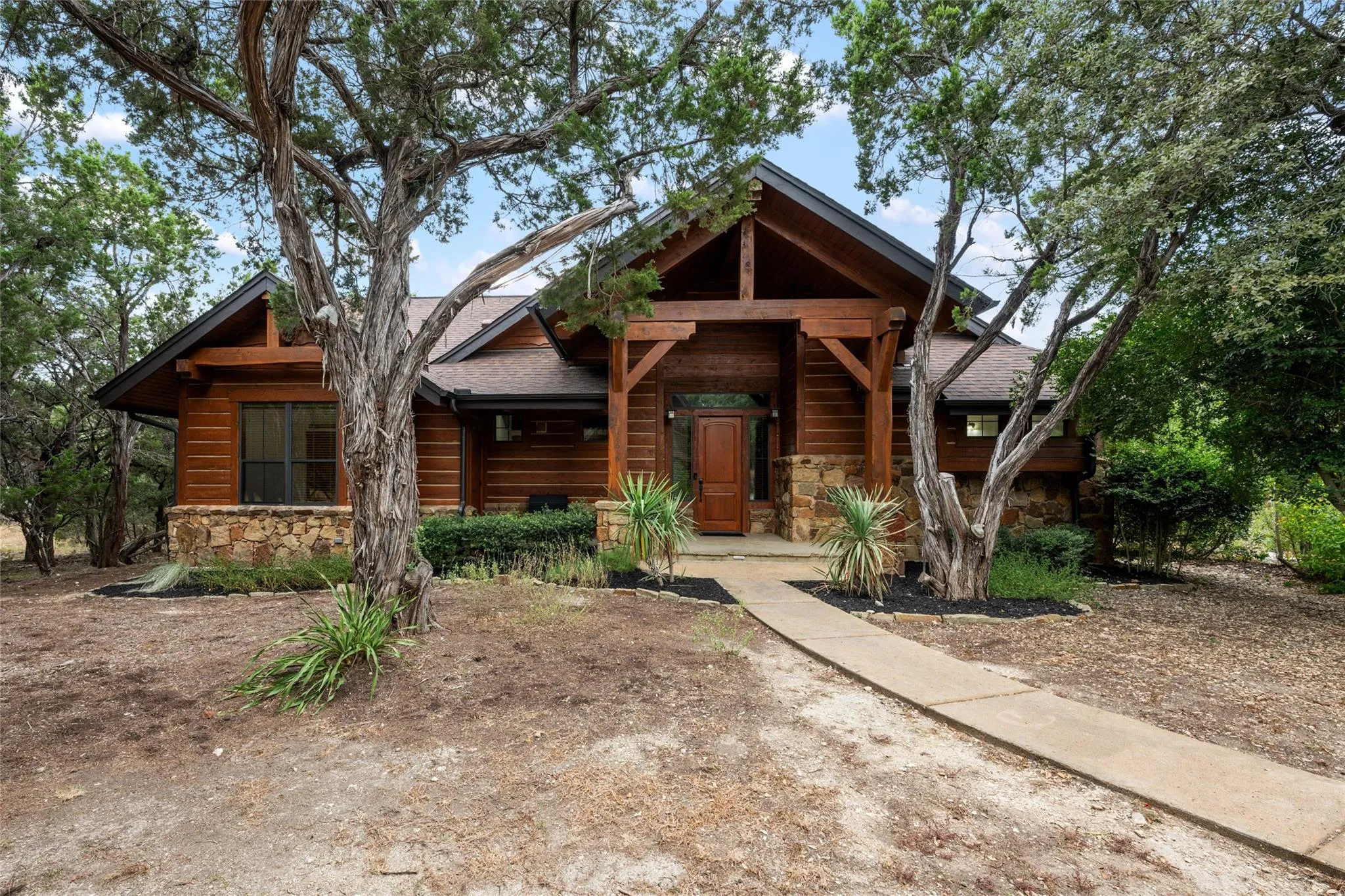 Photo of 18616 RIVERCHASE DR, Jonestown, TX, 78645