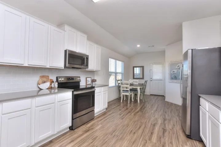 101 Guardian Angel Ct, Jarrell, Texas 76537