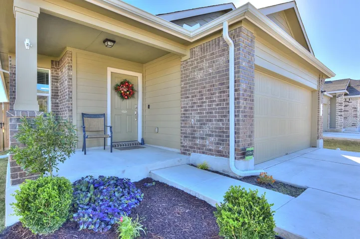 101 Guardian Angel Ct, Jarrell, Texas 76537