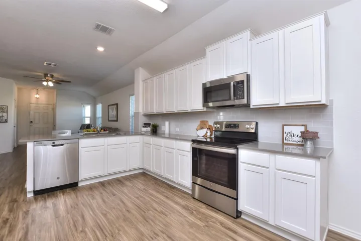 101 Guardian Angel Ct, Jarrell, Texas 76537