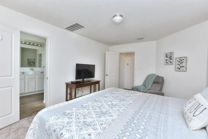 101 Guardian Angel Ct, Jarrell, Texas 76537