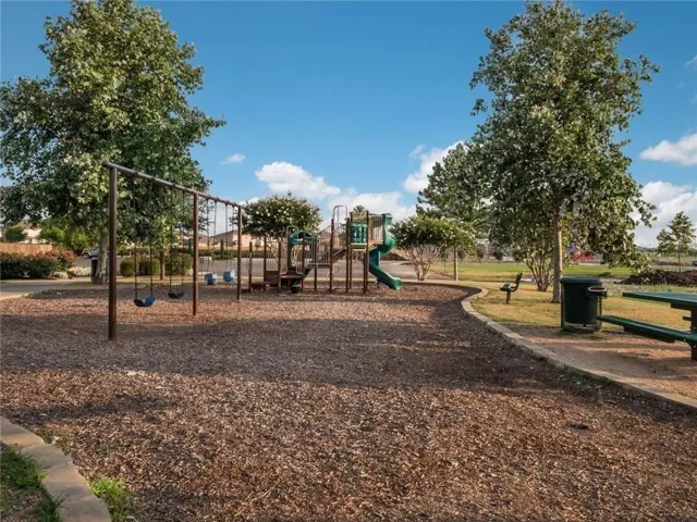 101 Guardian Angel Ct, Jarrell, Texas 76537
