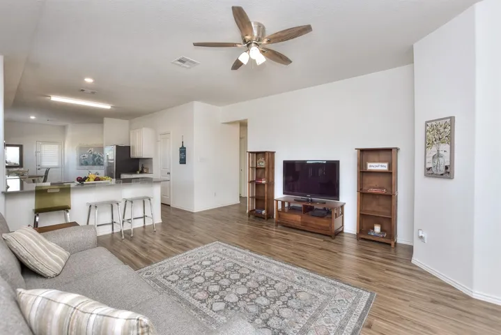 101 Guardian Angel Ct, Jarrell, Texas 76537
