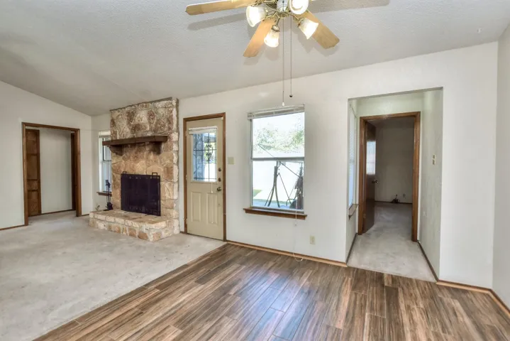200 Pin Oak Dr, Georgetown, Texas 78628