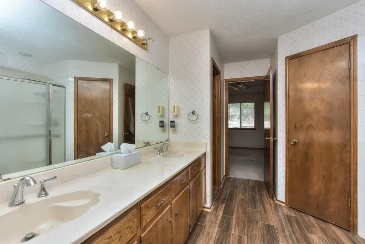 200 Pin Oak Dr, Georgetown, Texas 78628