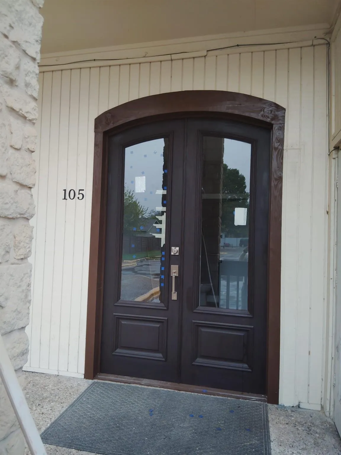 Photo 2 of 611 CARPENTER AVE #105