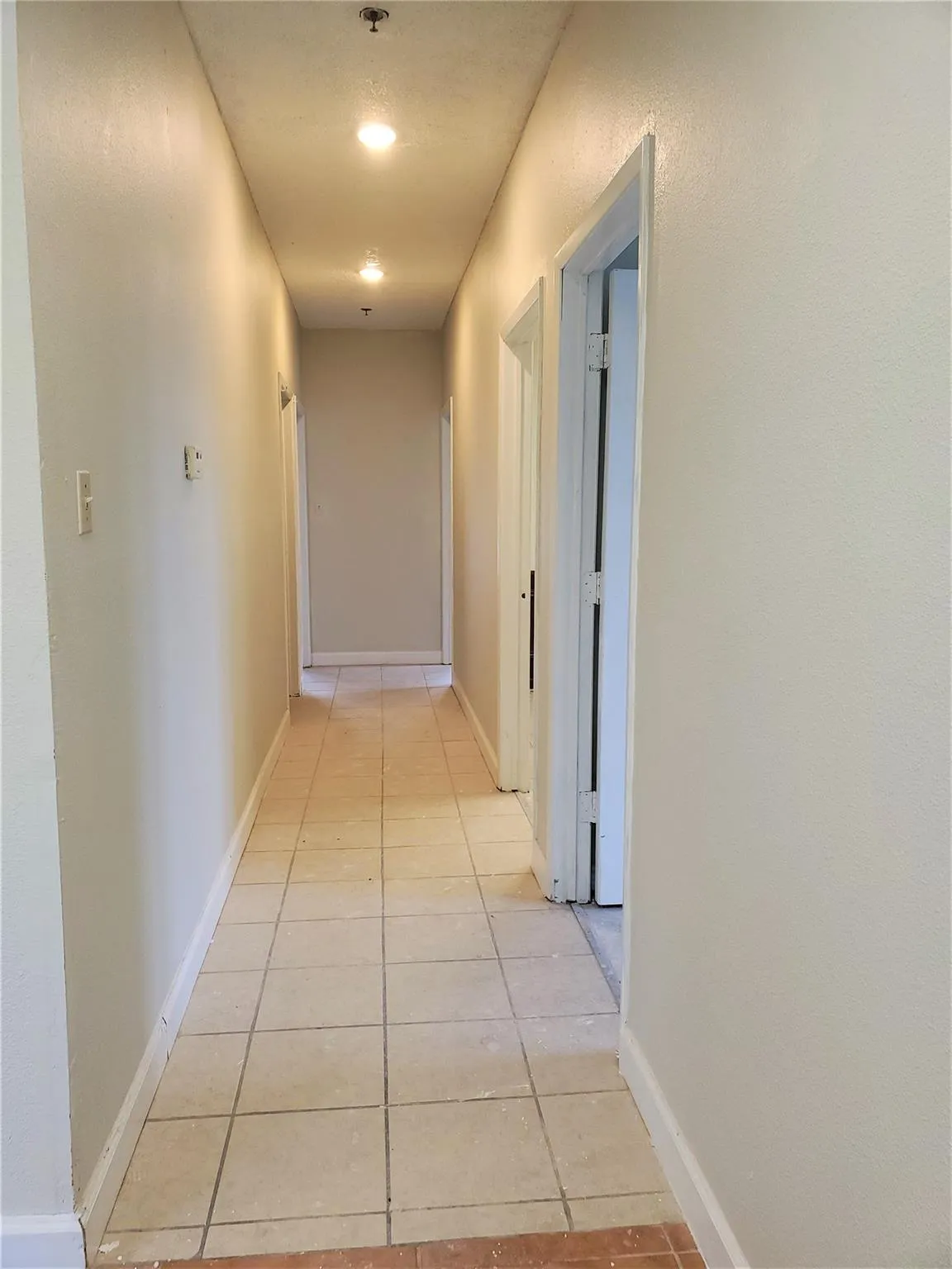 Photo 4 of 611 CARPENTER AVE #105