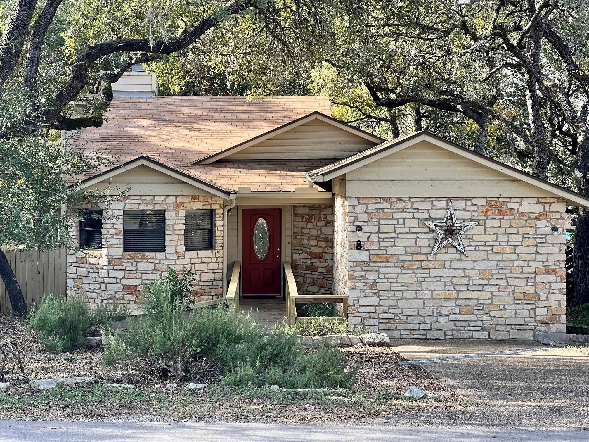 Photo of 8 STONEHOUSE CIR, Wimberley, TX, 78676