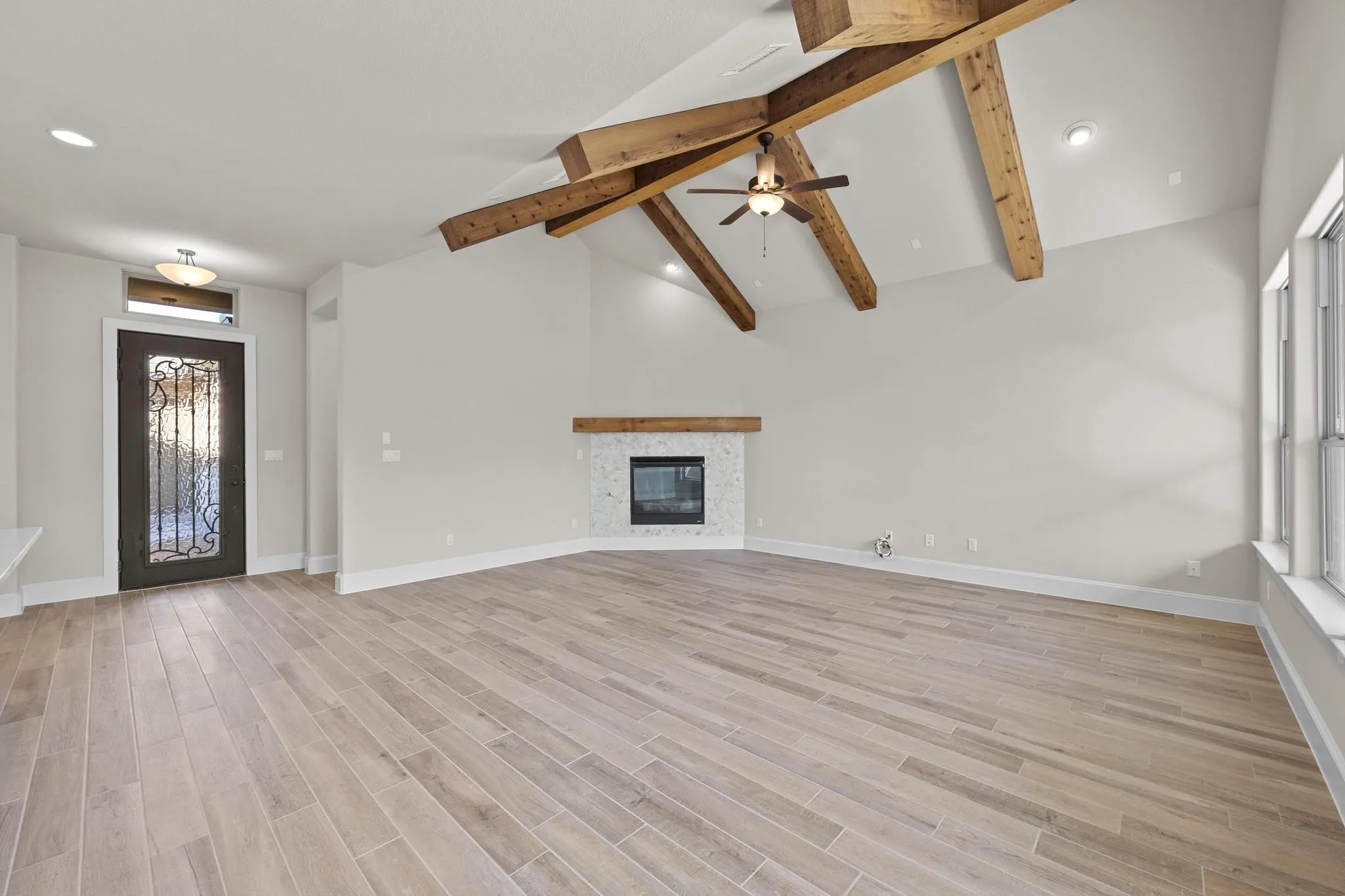Photo 4 of 604 BOTTLEBRUSH DR #V